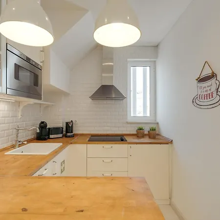 公寓 Hostwise - Stylish Flat Near Bica Elevator *