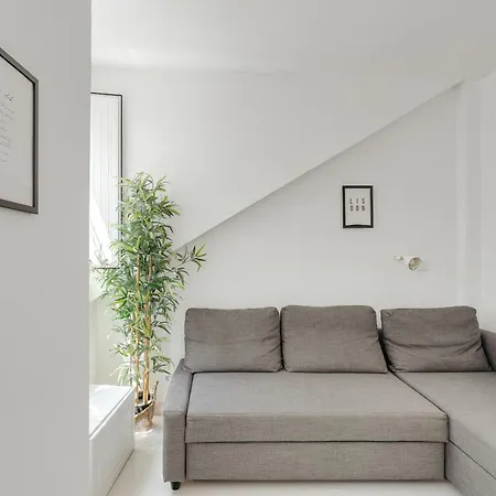 Hostwise - Stylish Flat Near Bica Elevator Apartamento Lisboa