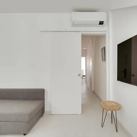 公寓 Hostwise - Stylish Flat Near Bica Elevator