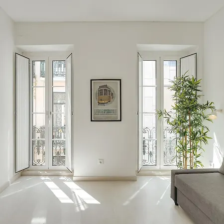 公寓 Hostwise - Stylish Flat Near Bica Elevator *