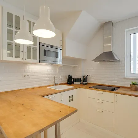 Hostwise - Stylish Flat Near Bica Elevator Lisboa