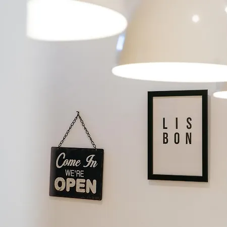 شقة Hostwise - Stylish Flat Near Bica Elevator