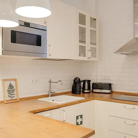 Hostwise - Stylish Flat Near Bica Elevator شقة Lisboa